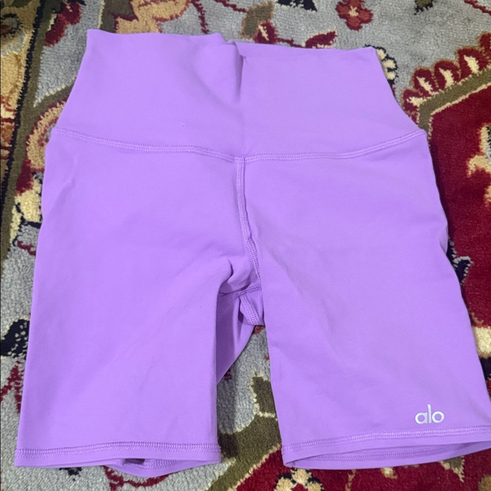 ALO Yoga Women's Lavender Bike Shorts